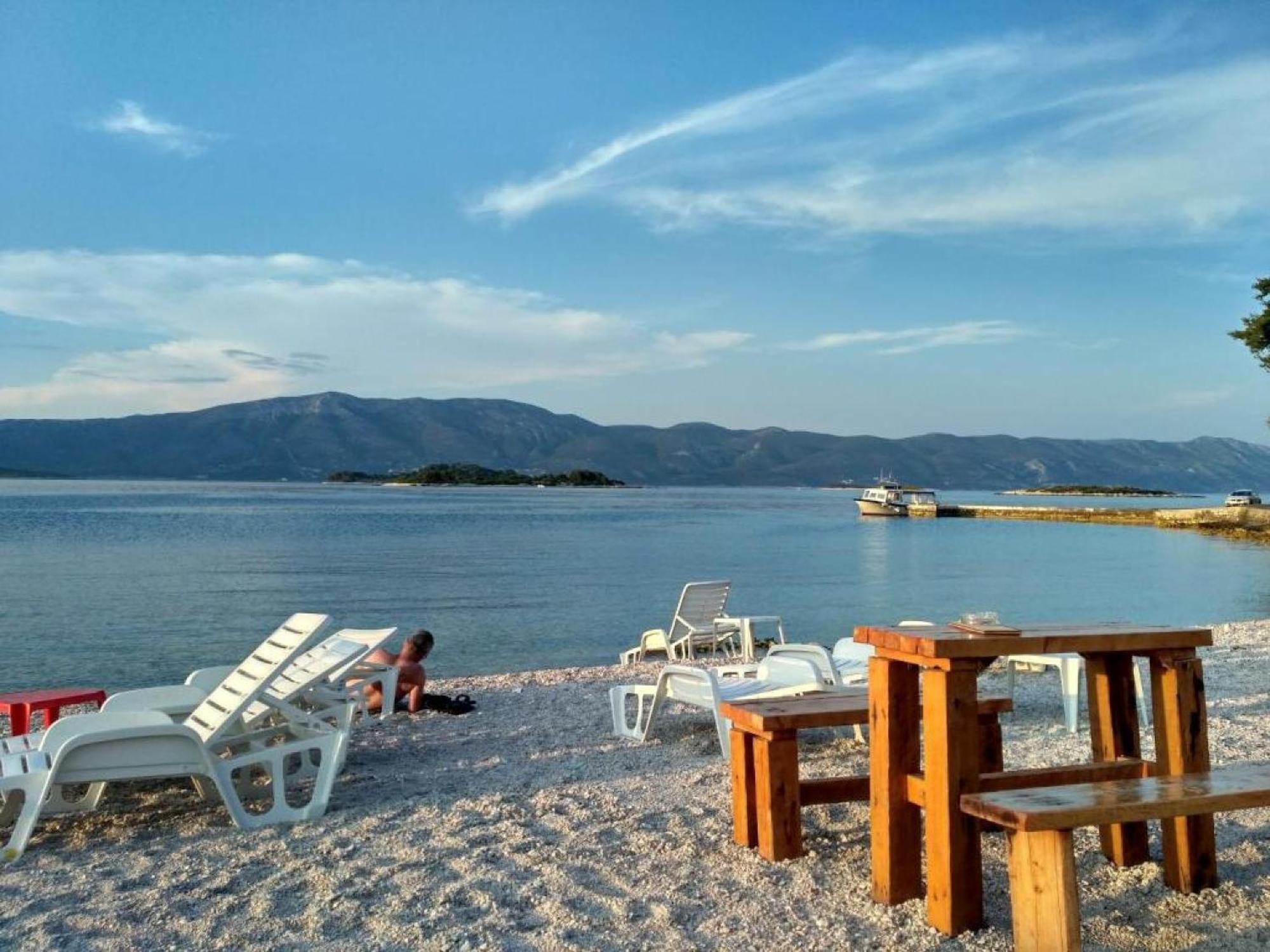 Lumbarda Resort Apartments Exterior foto