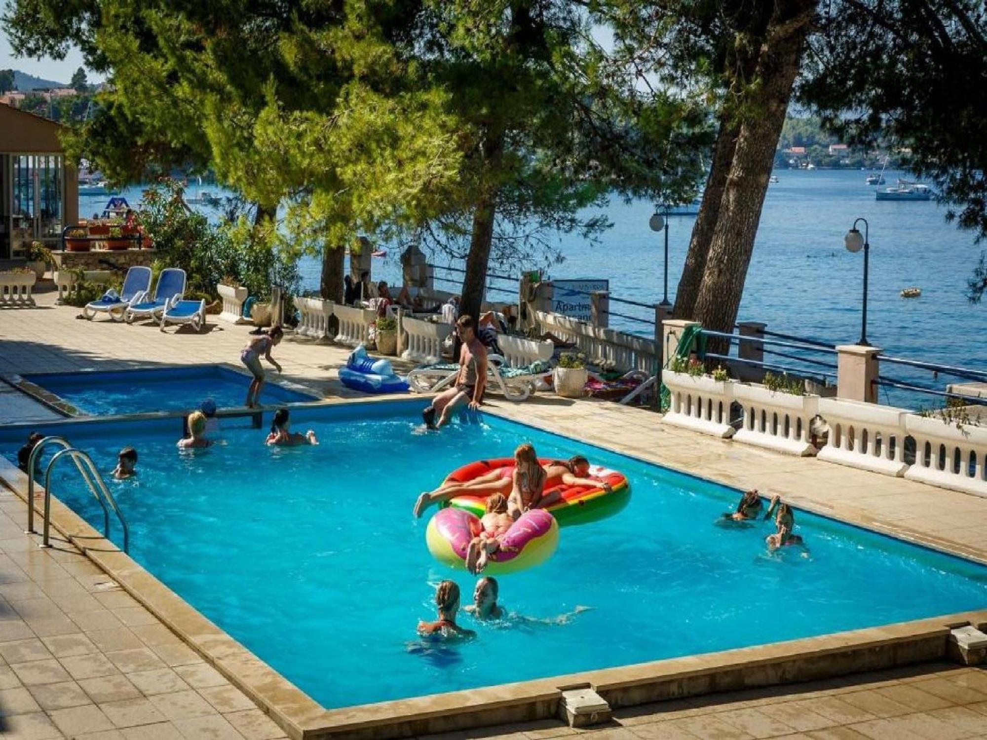 Lumbarda Resort Apartments Exterior foto